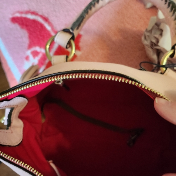 New Dooney and Bourke Satchel - Picture 12 of 15